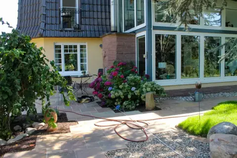 Fertiger Garten: neu gestalteter Sitzplatz