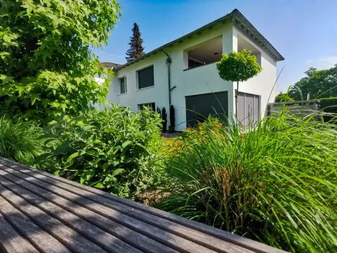 Fertiger Garten: neu gestalteter Sitzplatz