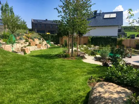 Fertiger Garten nach der Umgestaltung